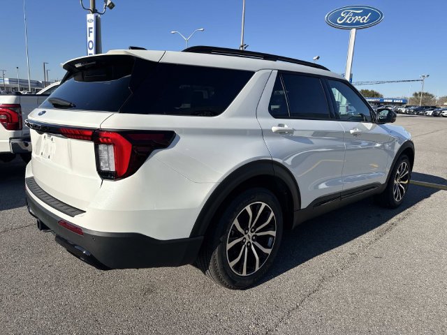 New 2026 Ford Explorer ST-Line w/ Premium Package RWD image 5
