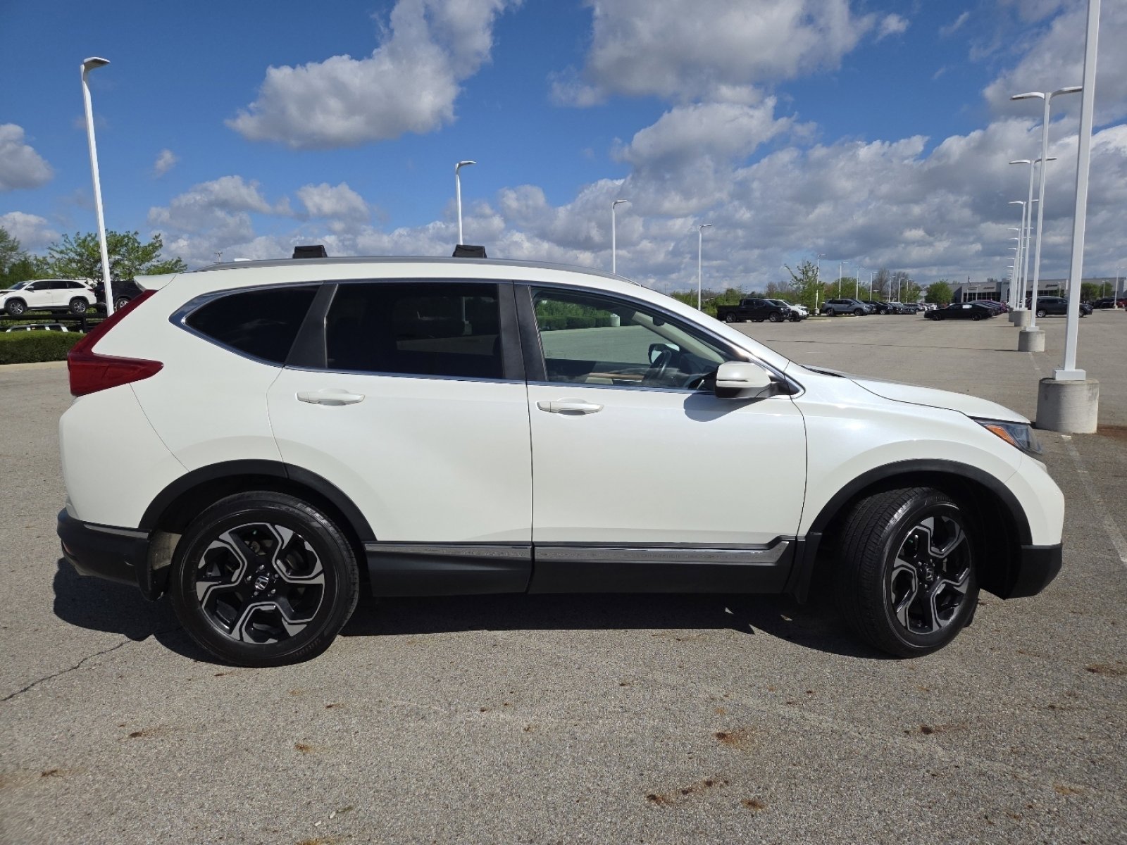 Used 2018 Honda CR-V Touring image 19