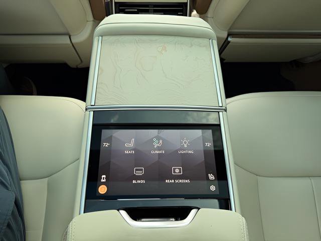 Certified 2024 Land Rover Range Rover SV AWD/4WD image 29