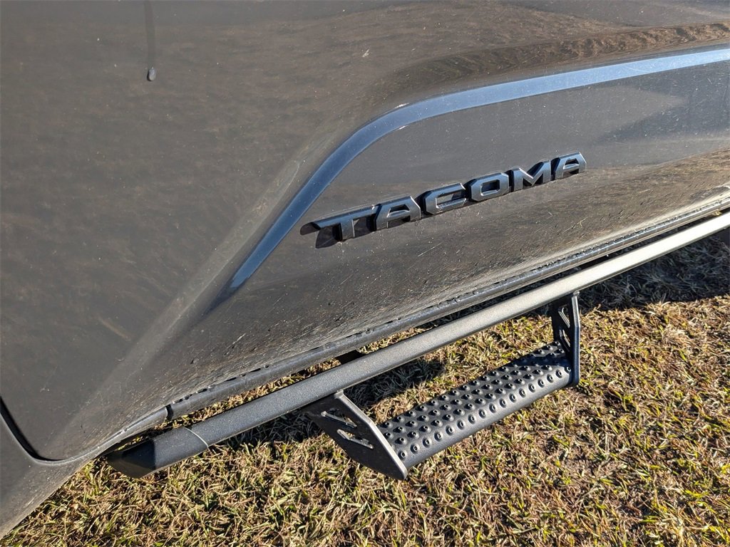 Used 2024 Toyota Tacoma TRD Sport w/ TRD Sport Premium Package image 4