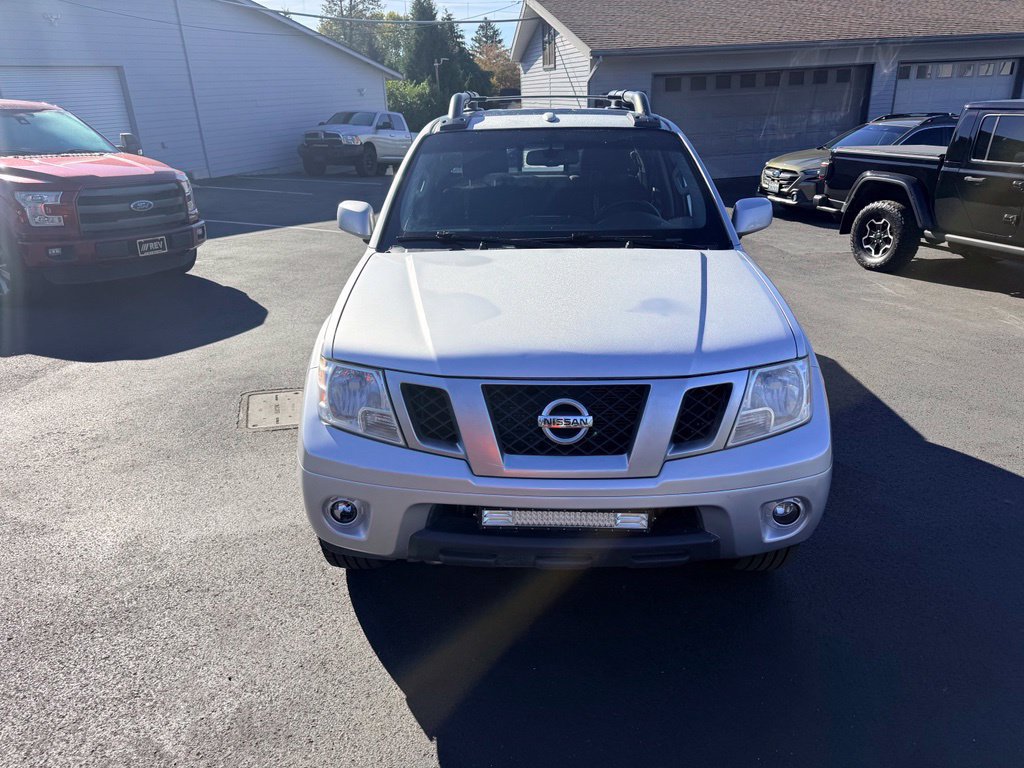 Used 2017 Nissan Frontier PRO-4X AWD/4WD image 9