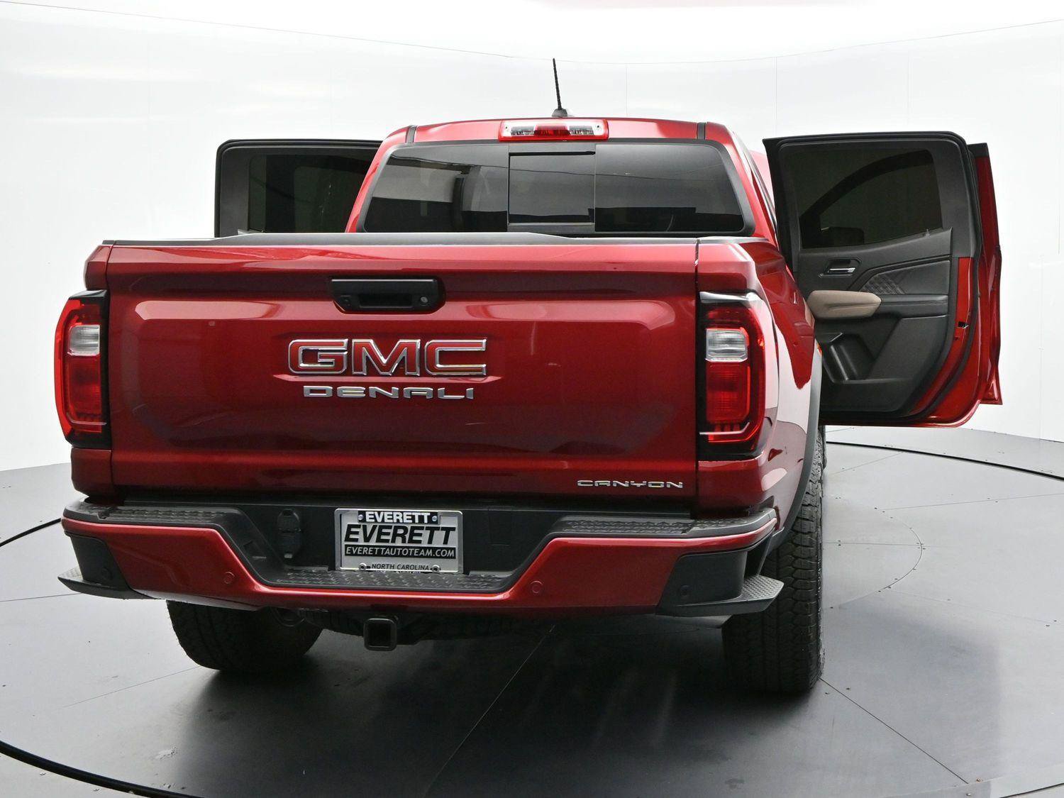 Used 2026 GMC Canyon Denali AWD/4WD image 44