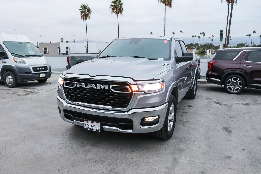 Used 2025 RAM 1500 Big Horn AWD/4WD image 4