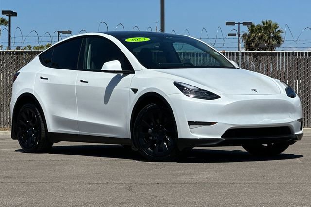 Used 2023 Tesla Model Y Long Range AWD/4WD image 2