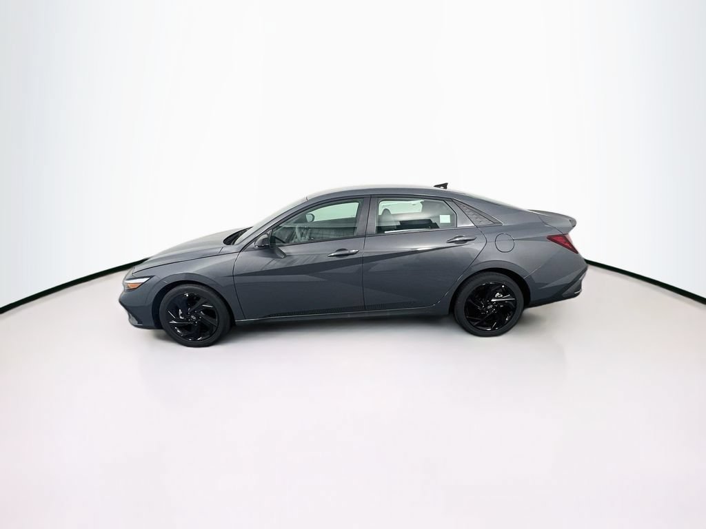 New 2026 Hyundai Elantra Sport FWD image 4