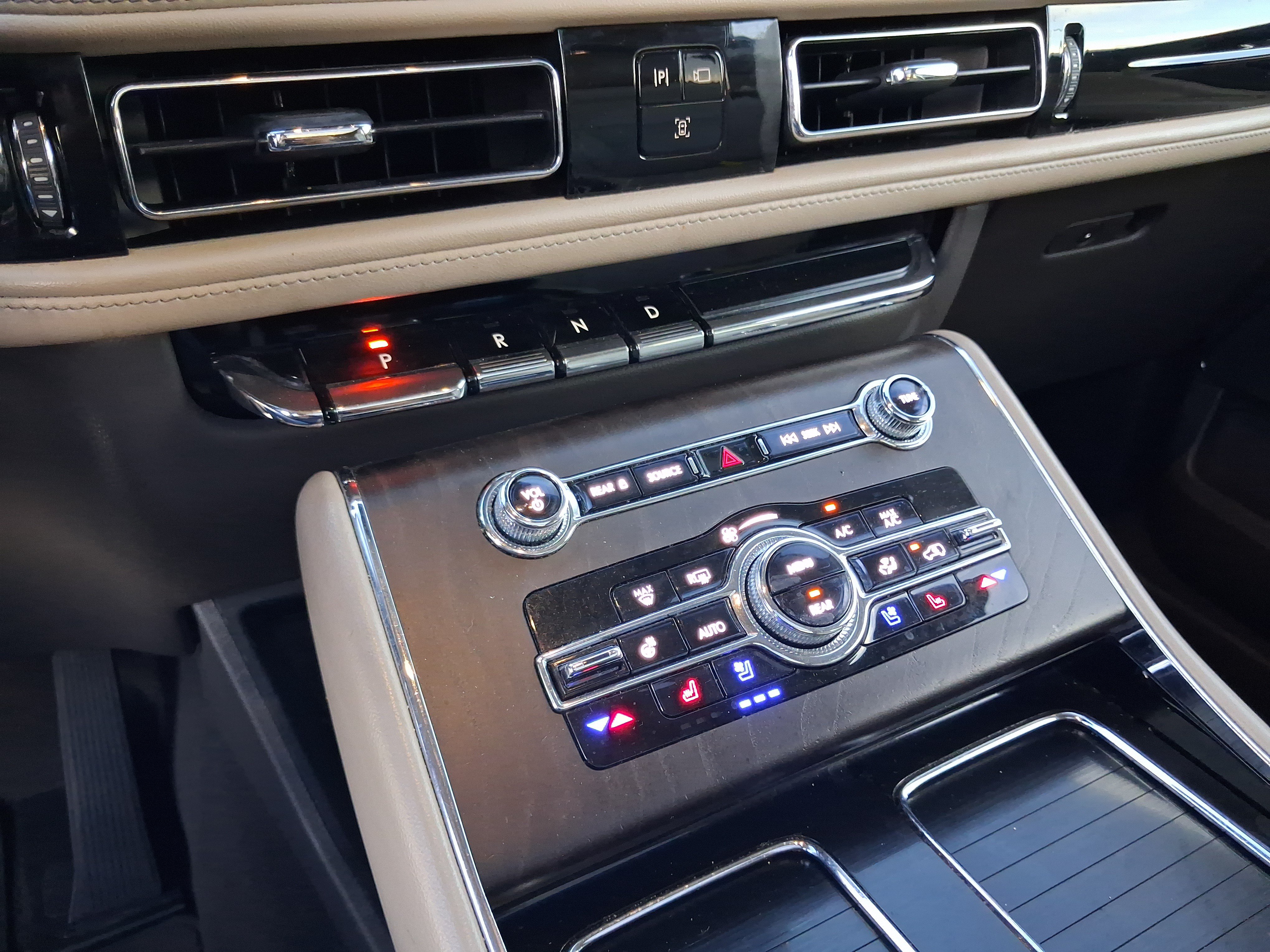 Certified 2022 Lincoln Aviator Reserve w/ Elements Package Plus RWD image 21