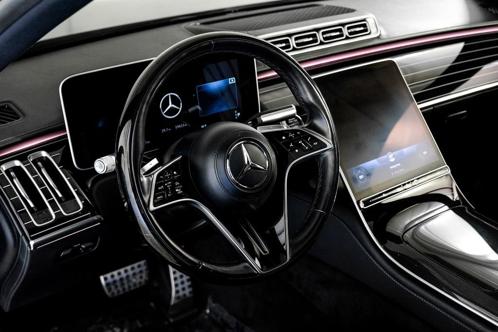 Used 2022 Mercedes-Benz S 580 4MATIC Sedan w/ AMG Line Package image 13