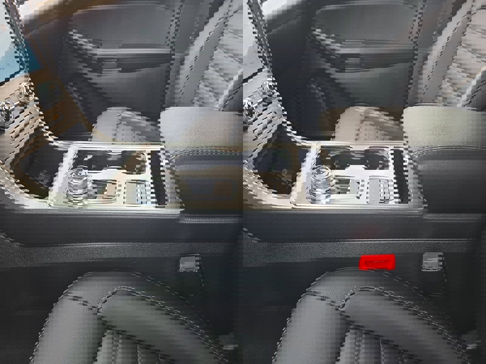 Certified 2024 Ford Edge SEL w/ Convenience Package image 22