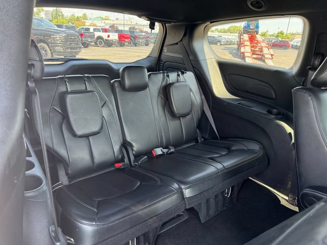 Certified 2024 Chrysler Pacifica Limited FWD image 15