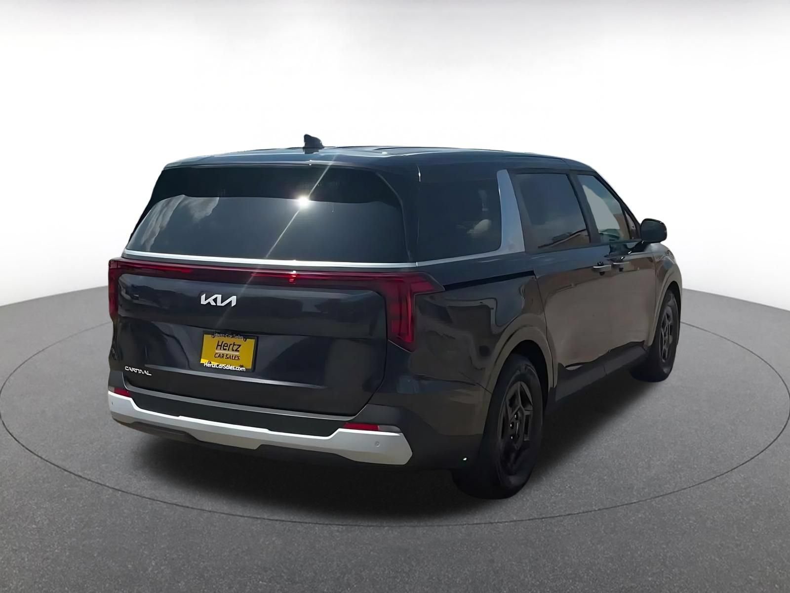 Used 2026 Kia Carnival FWD image 12