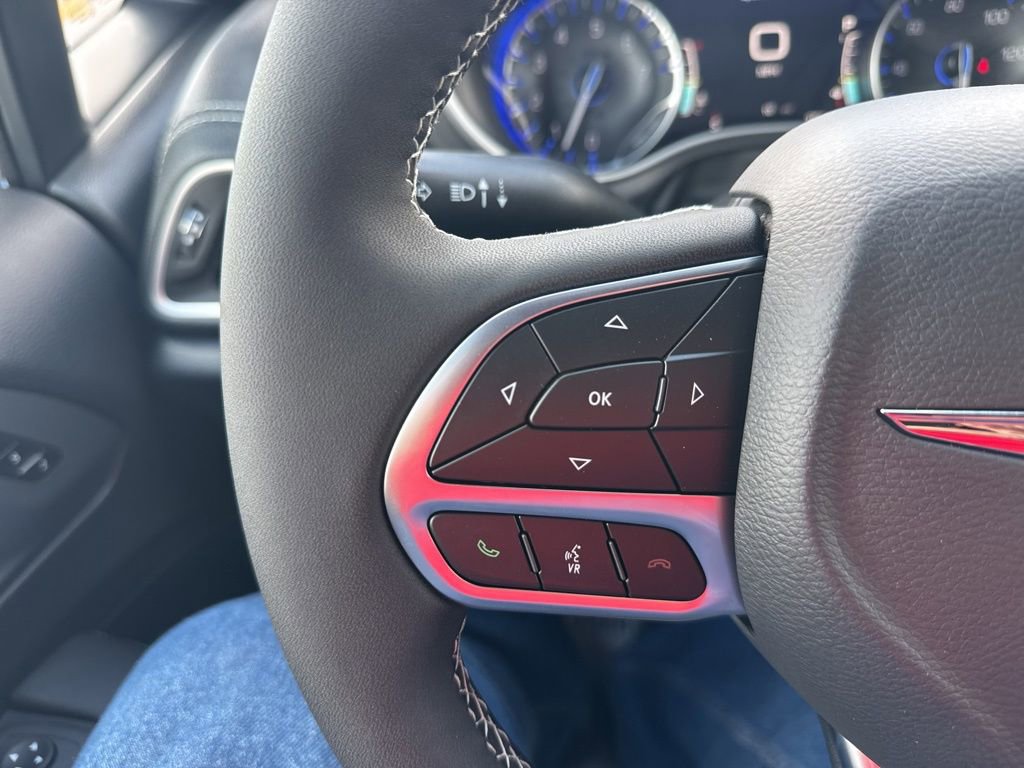 New 2026 Chrysler Pacifica Select image 24