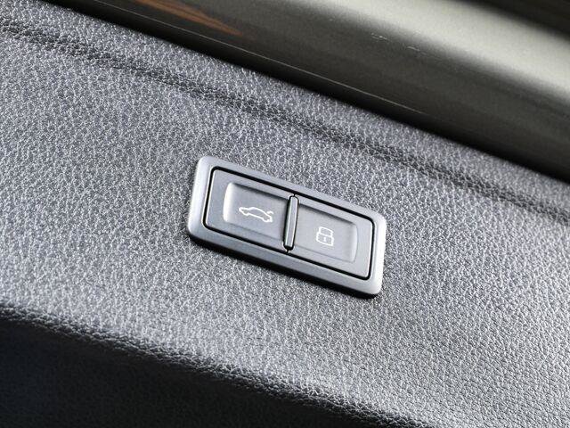 Used 2023 Audi SQ5 Premium Plus w/ Premium Plus Package AWD/4WD image 29