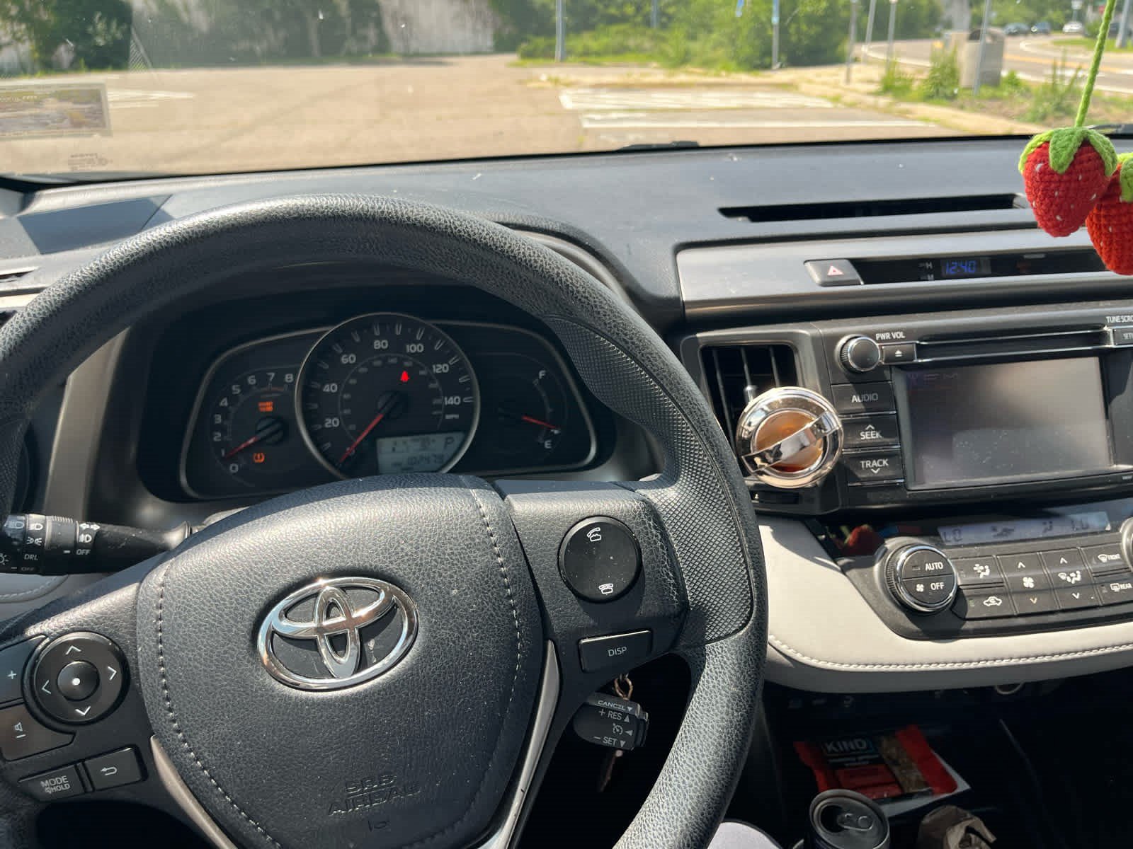 Used 2013 Toyota RAV4 XLE AWD/4WD image 10