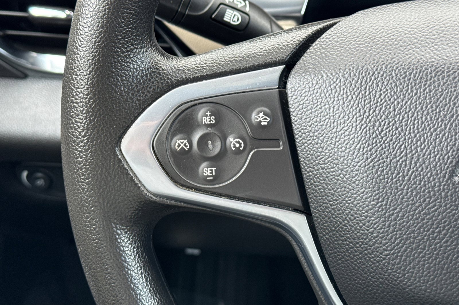 Certified 2023 Chevrolet Traverse LS w/ LPO, Cargo Package image 32