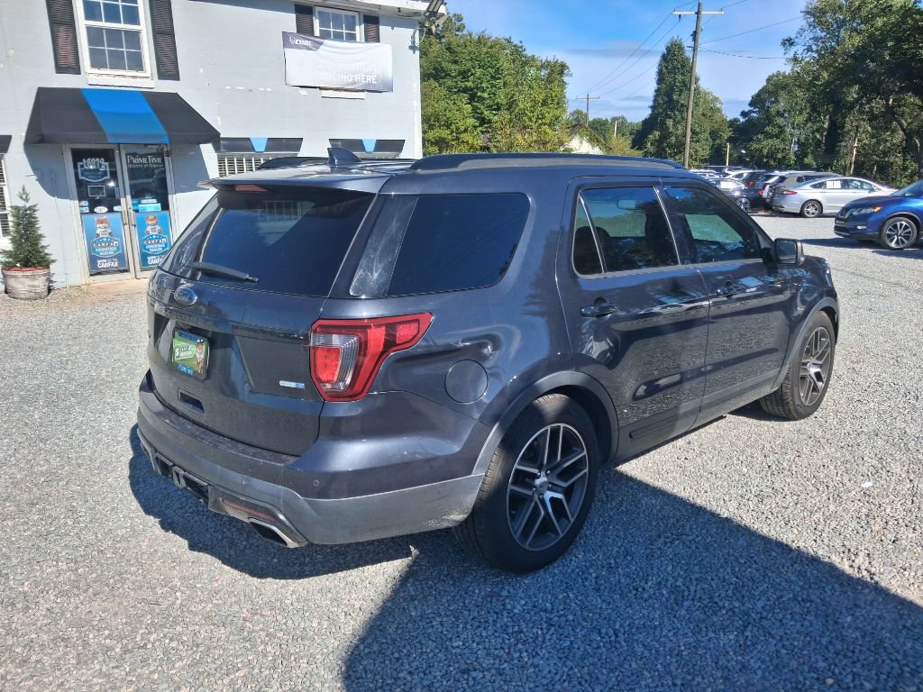 Used 2017 Ford Explorer Sport w/ Equipment Group 401A AWD/4WD image 2