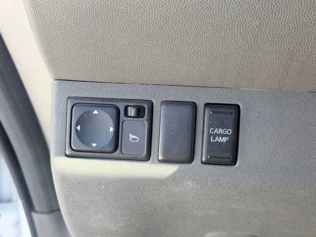 Used 2009 Nissan Frontier SE w/ SE Value Truck Pkg RWD image 17