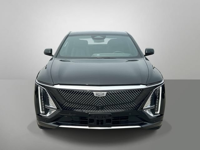 Certified 2024 Cadillac Lyriq Luxury AWD/4WD image 24