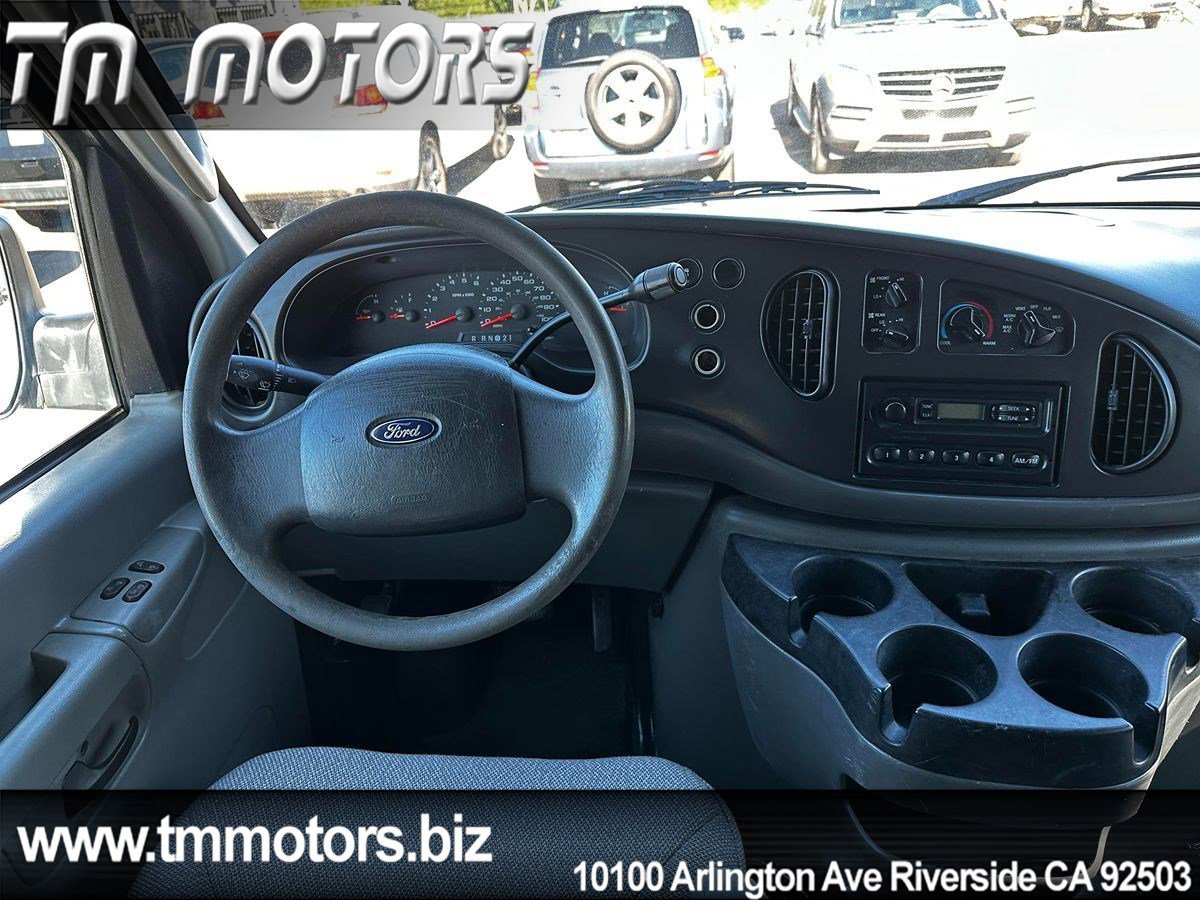 Used 2008 Ford E-350 and Econoline 350 XLT RWD image 13