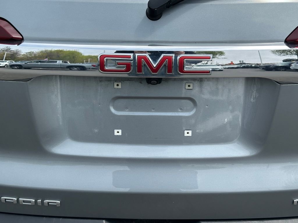 Certified 2023 GMC Acadia SLE w/ Driver Convenience Package AWD/4WD image 32