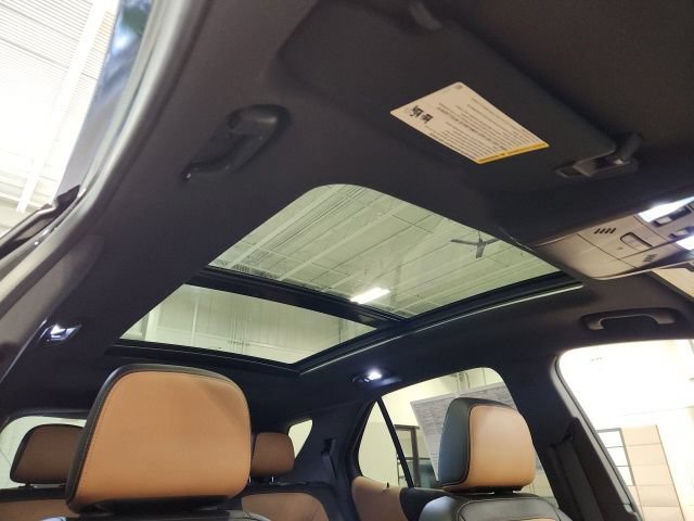 Used 2018 Chevrolet Equinox Premier AWD/4WD image 34