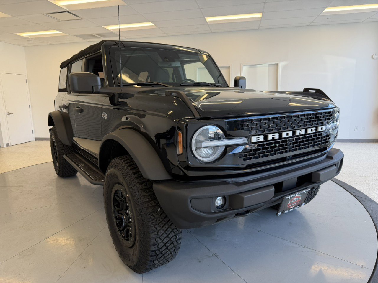 Used 2022 Ford Bronco Wildtrak image 1