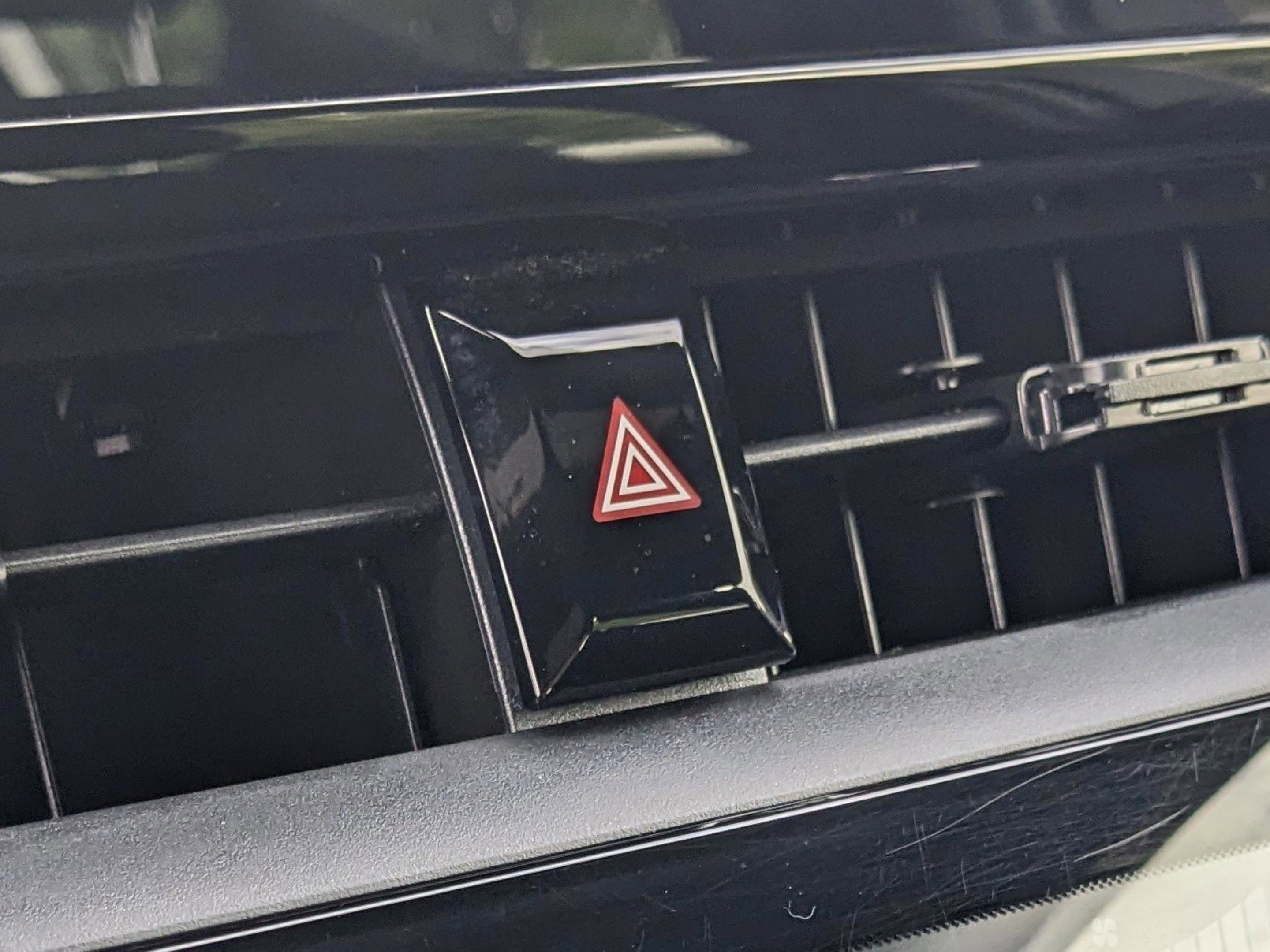 Used 2022 Toyota Corolla SE image 28