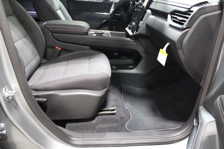 New 2026 GMC Acadia Elevation image 25