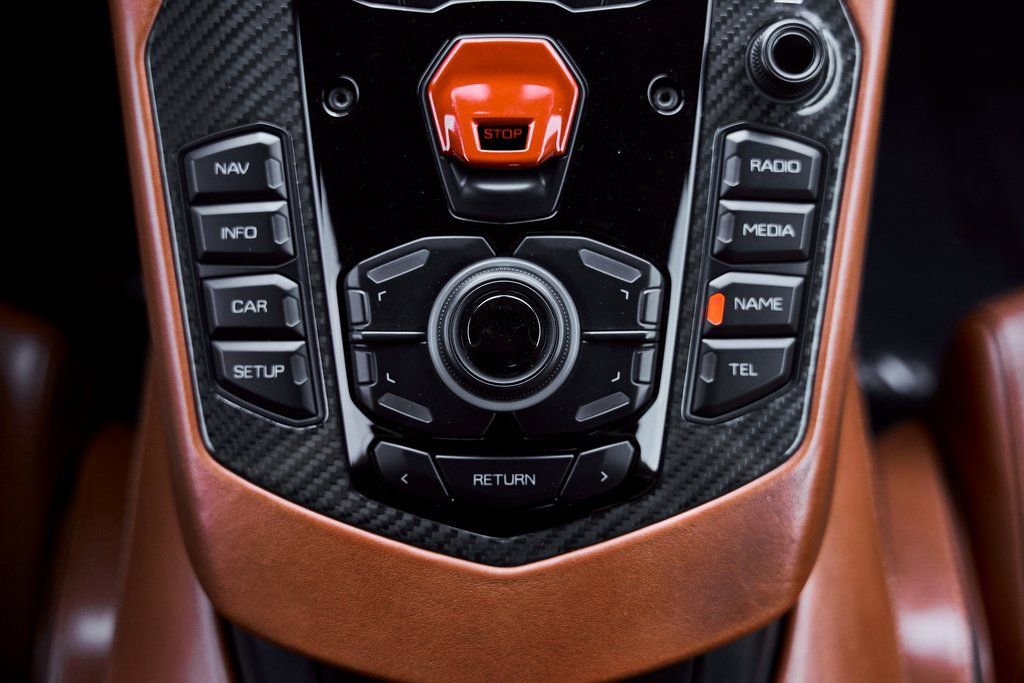 Used 2018 Lamborghini Aventador S image 68