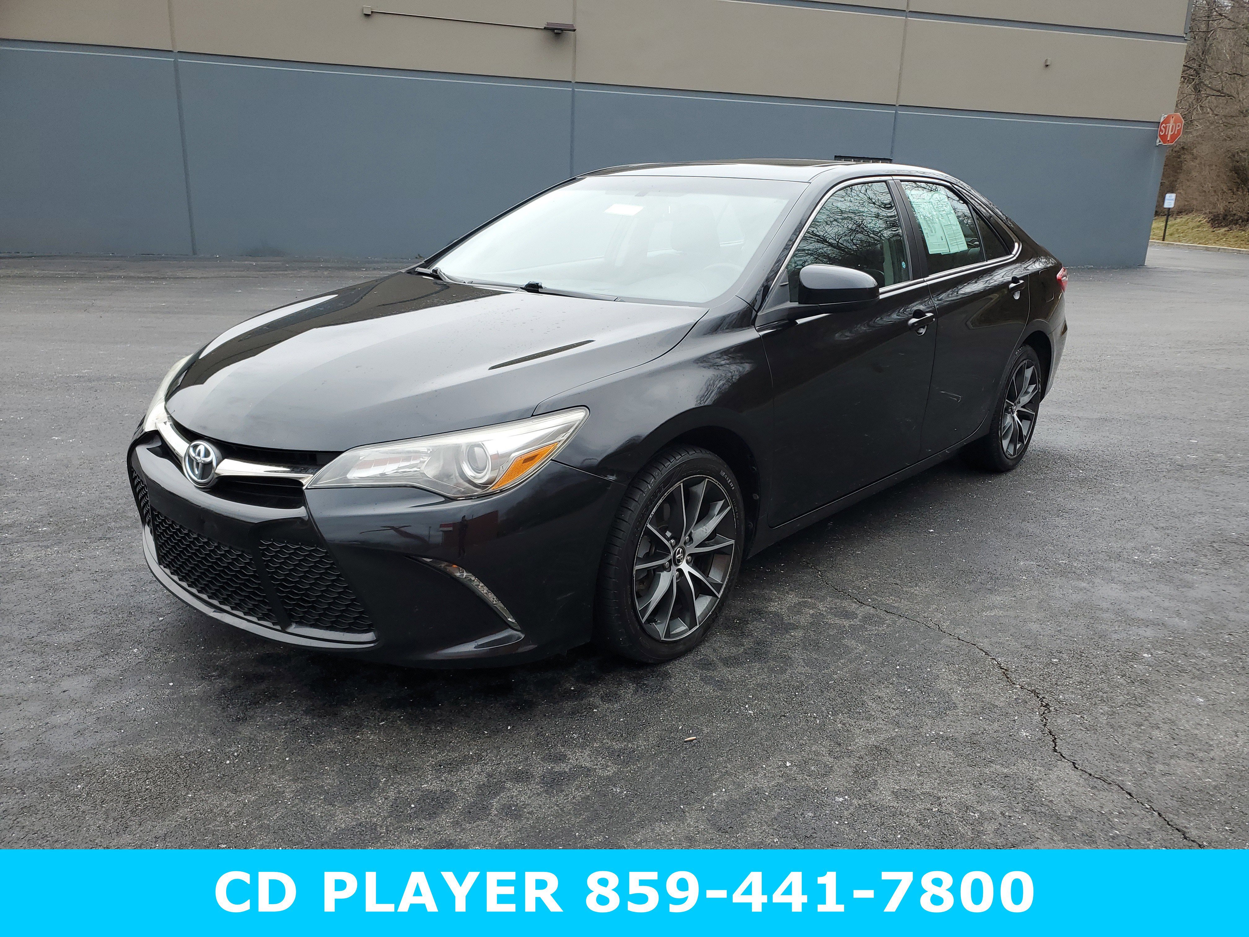 Used 2017 Toyota Camry XSE image 9