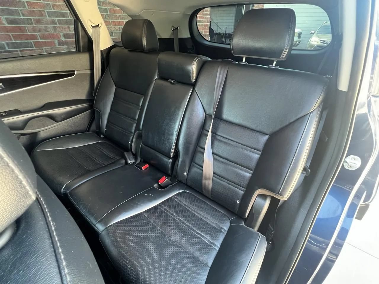 Used 2019 Kia Sorento EX FWD image 40