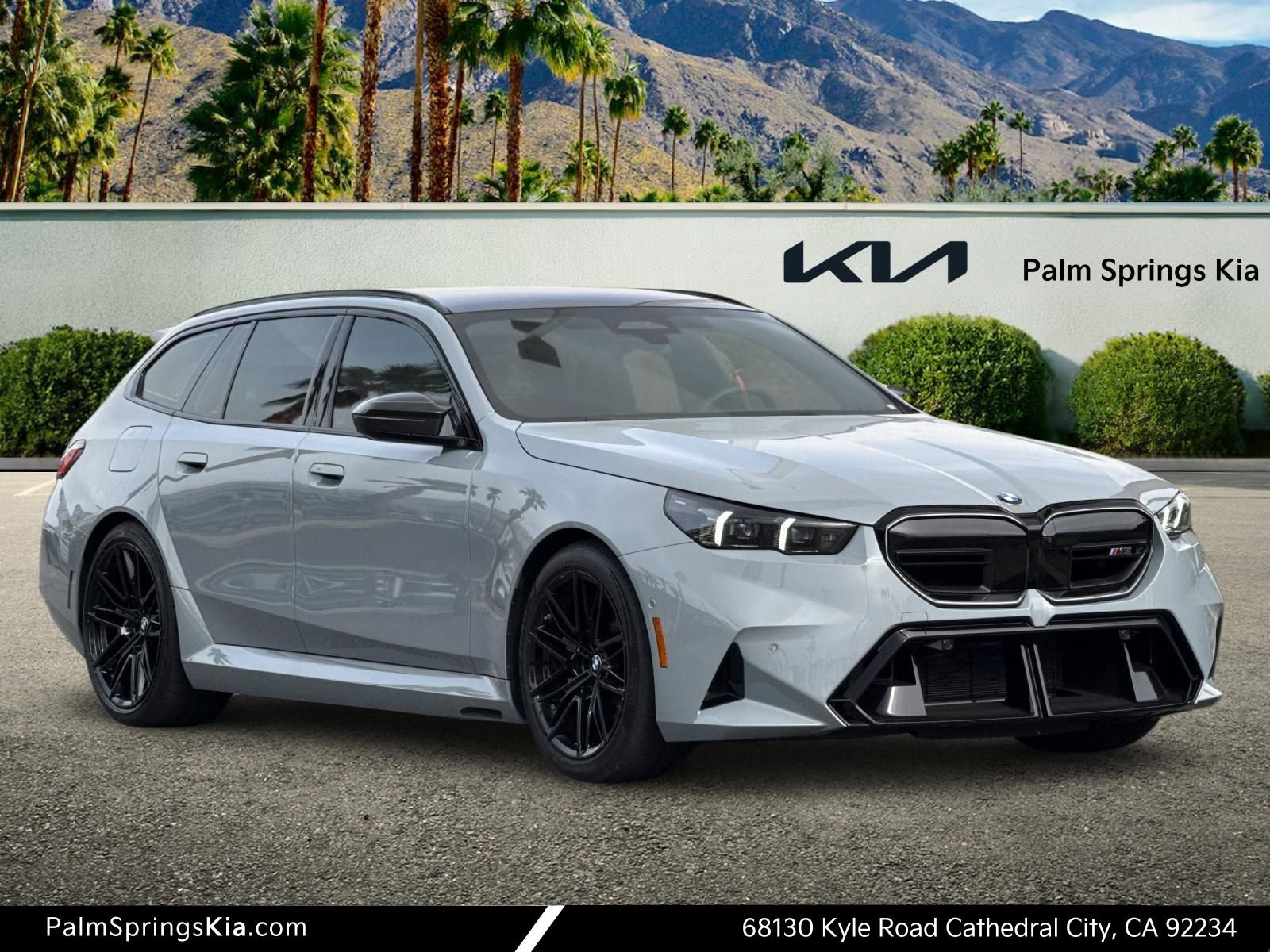 Used 2025 BMW M5 Touring image 1