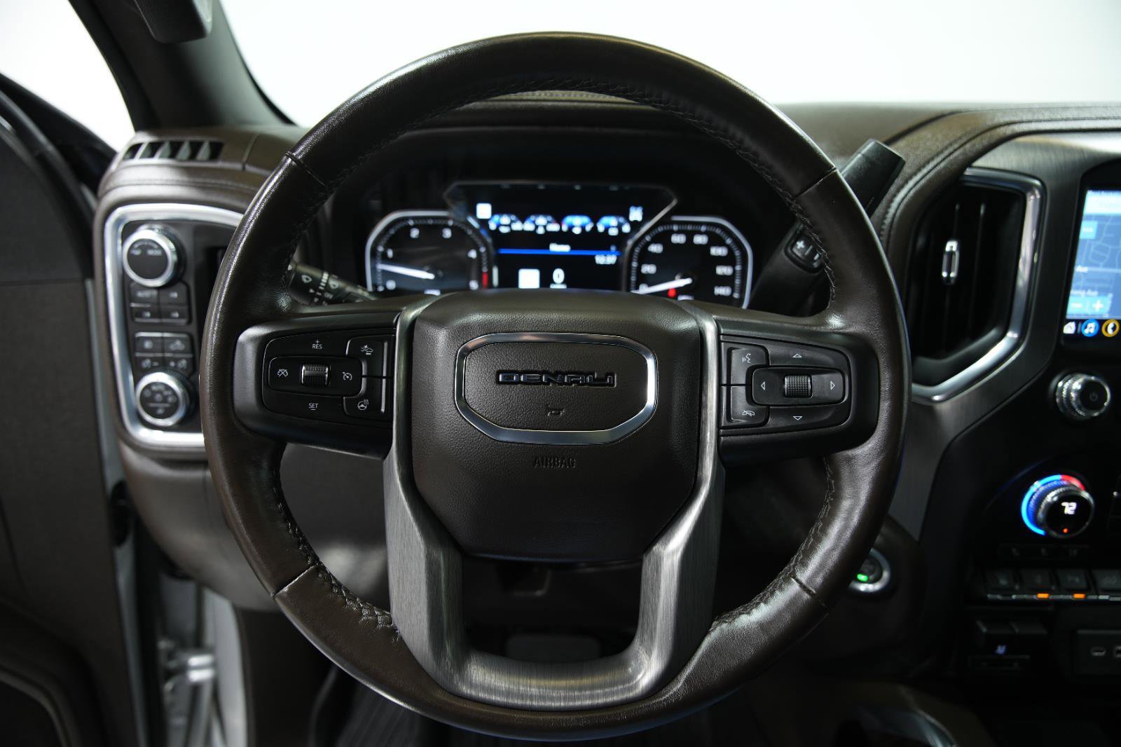 Used 2022 GMC Sierra 3500 Denali w/ Technology Package image 34