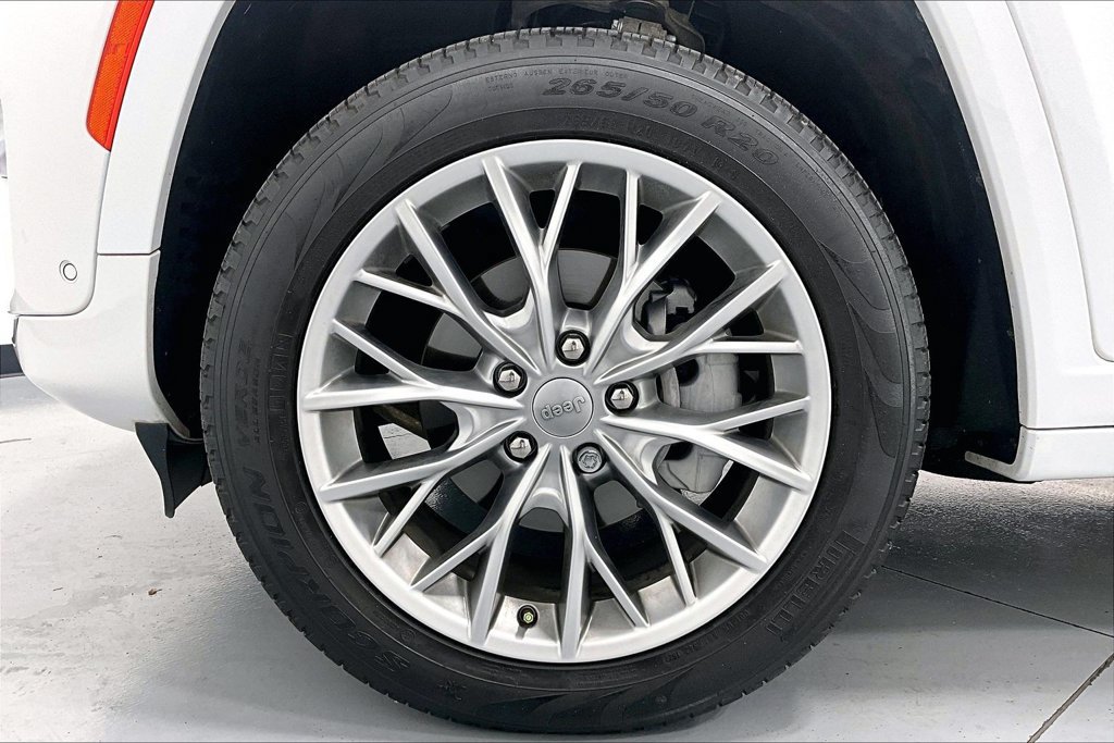 Used 2022 Jeep Grand Cherokee Summit RWD image 8