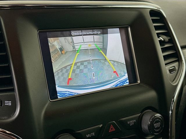 Used 2021 Jeep Grand Cherokee Laredo image 13