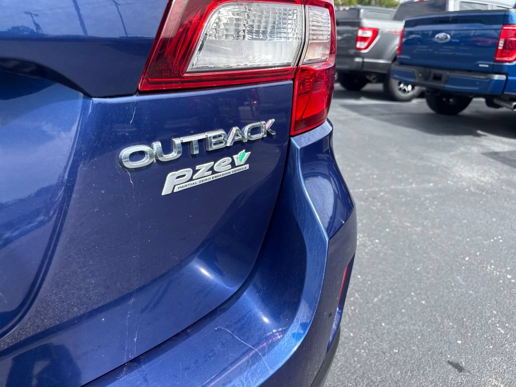 Used 2017 Subaru Outback 2.5i Premium AWD/4WD image 12