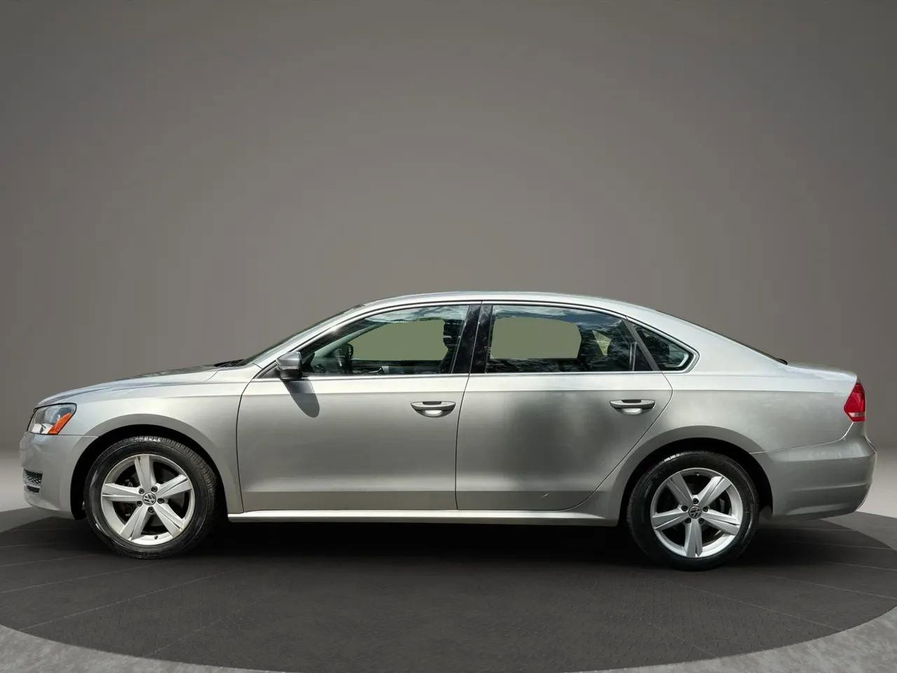 Used 2013 Volkswagen Passat 2.5 SE image 7