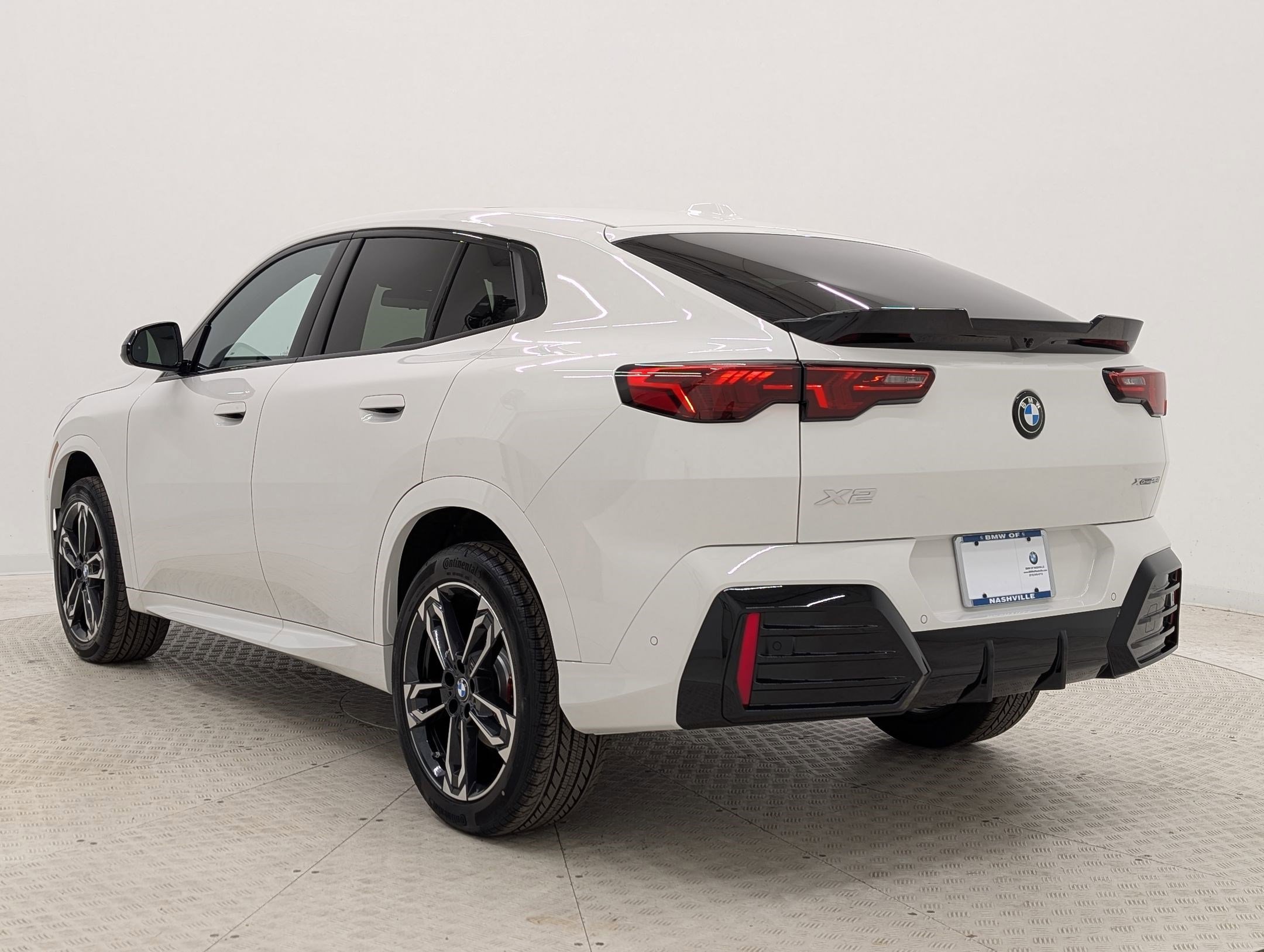 New 2026 BMW X2 xDrive28i w/ M Sport Package AWD/4WD image 3