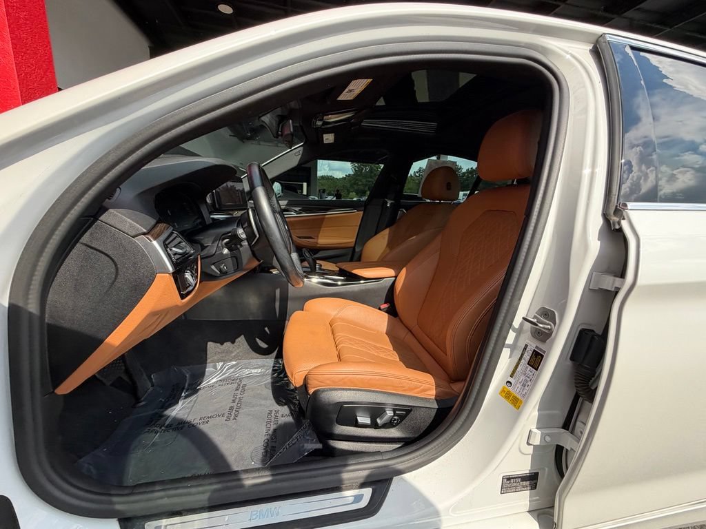 Used 2021 BMW 540i RWD image 33