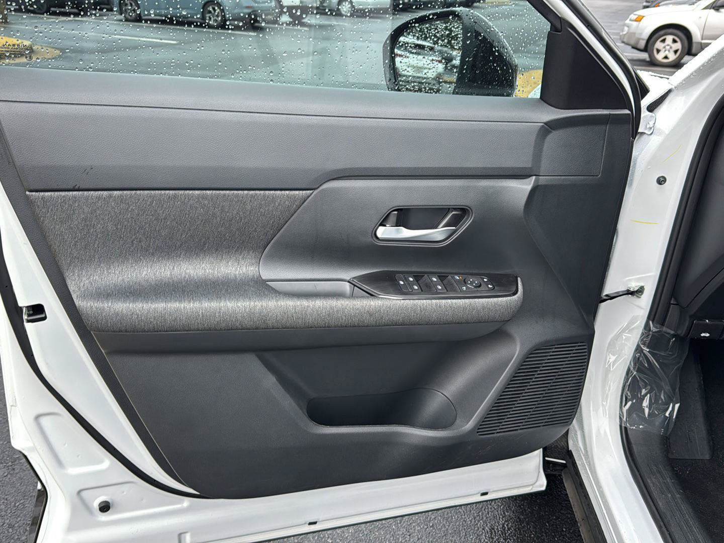 New 2026 Nissan Kicks SV w/ SV Premium Package FWD image 14