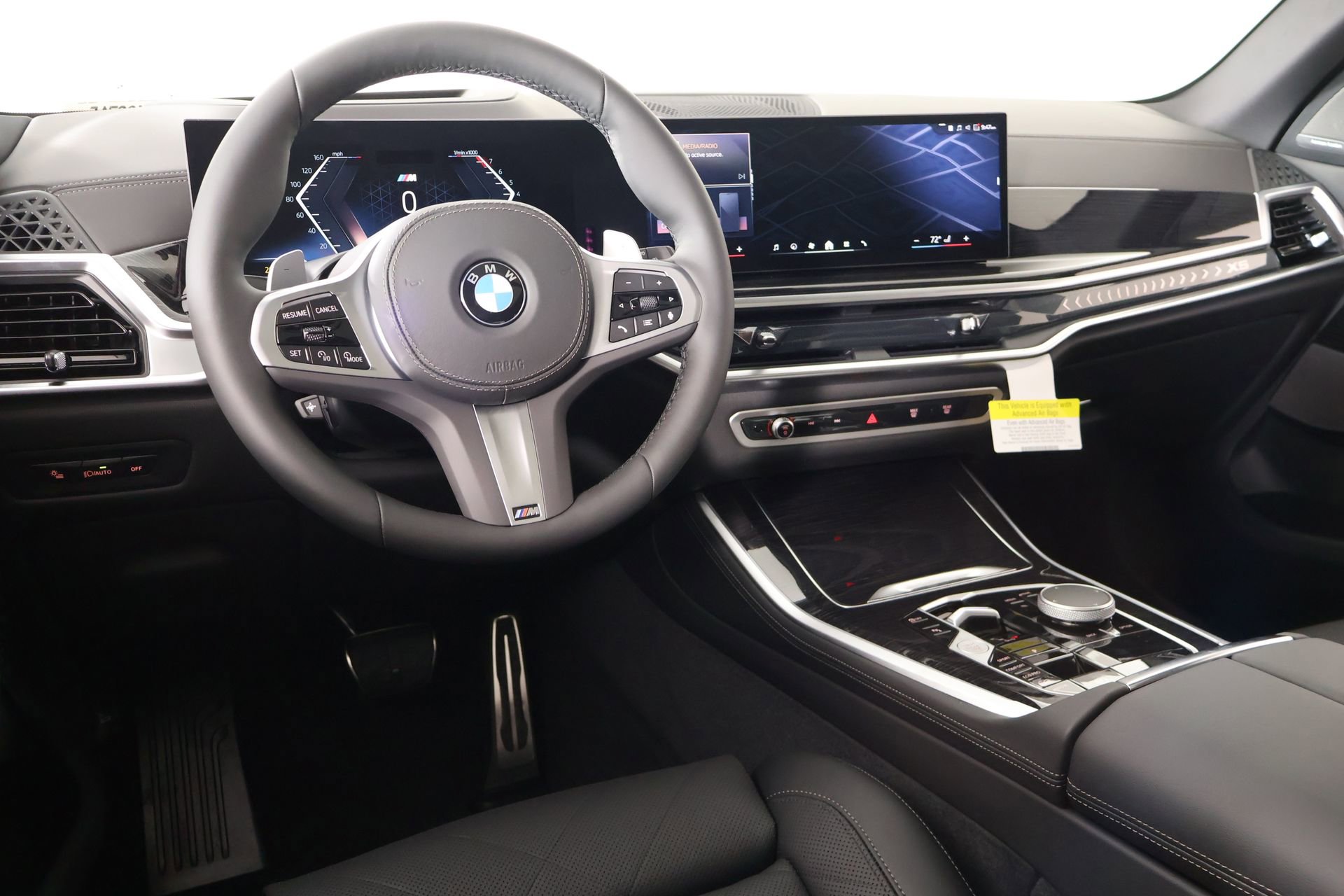 New 2026 BMW X5 xDrive40i w/ M Sport Package AWD/4WD image 2