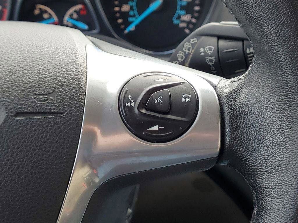 Used 2016 Ford Escape Titanium image 9