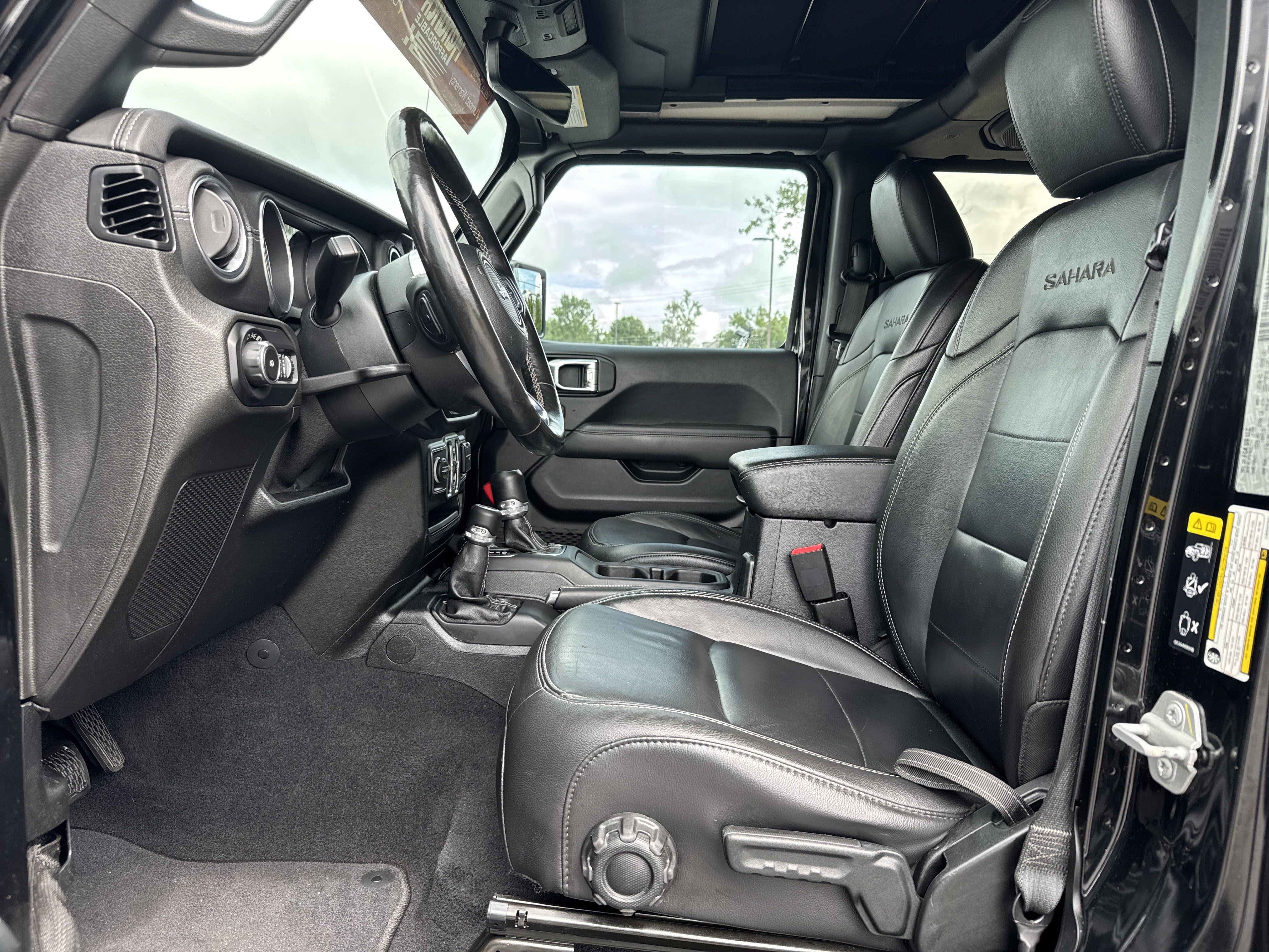 Used 2020 Jeep Wrangler Unlimited Sahara AWD/4WD image 16