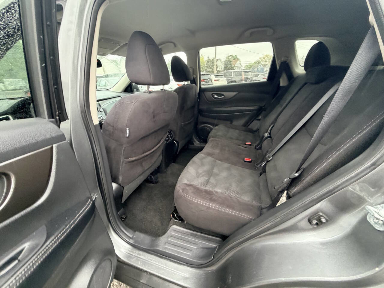 Used 2014 Nissan Rogue SV w/ SV Premium Package AWD/4WD image 32