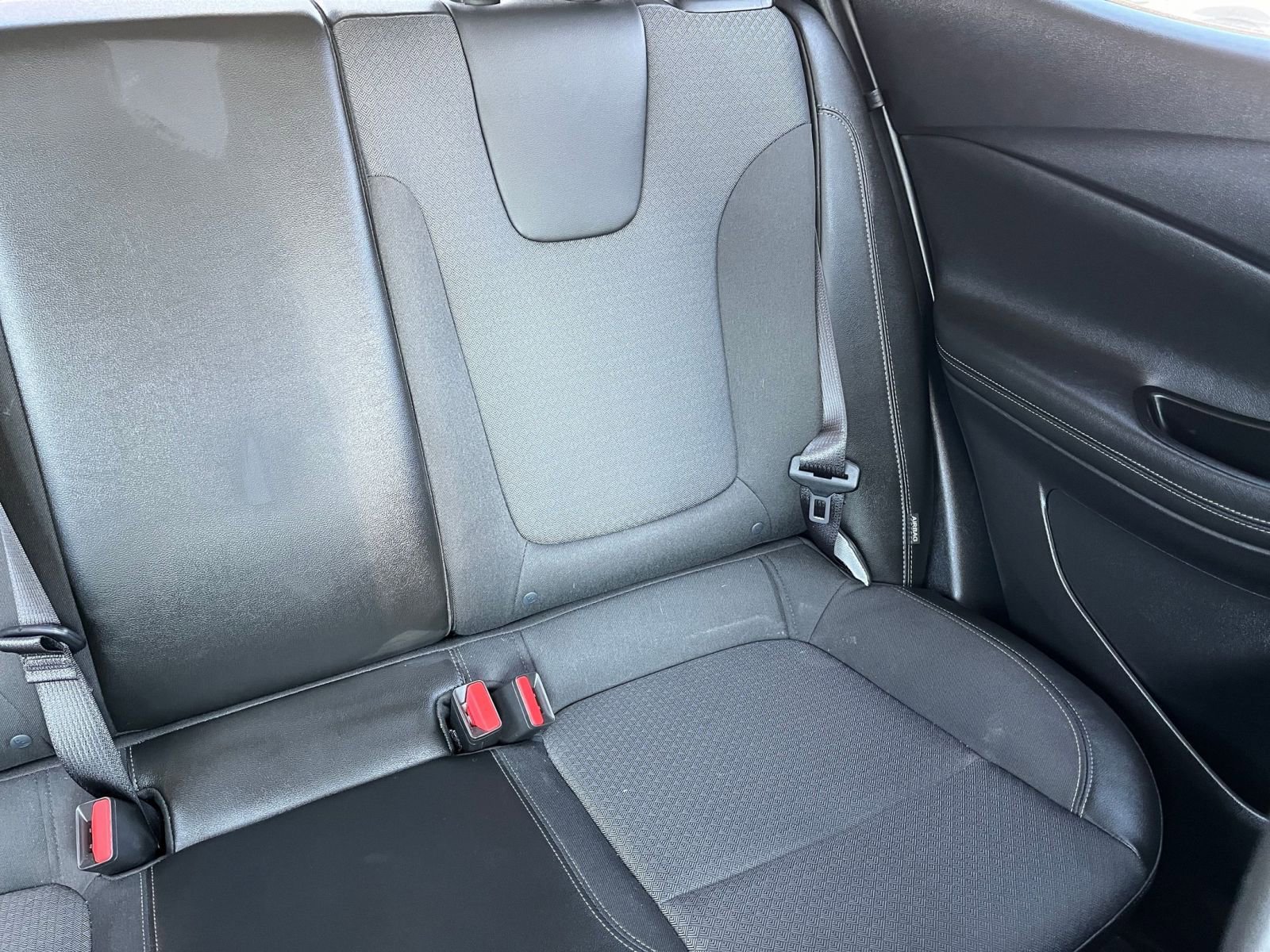 Used 2025 Buick Encore GX Preferred image 35