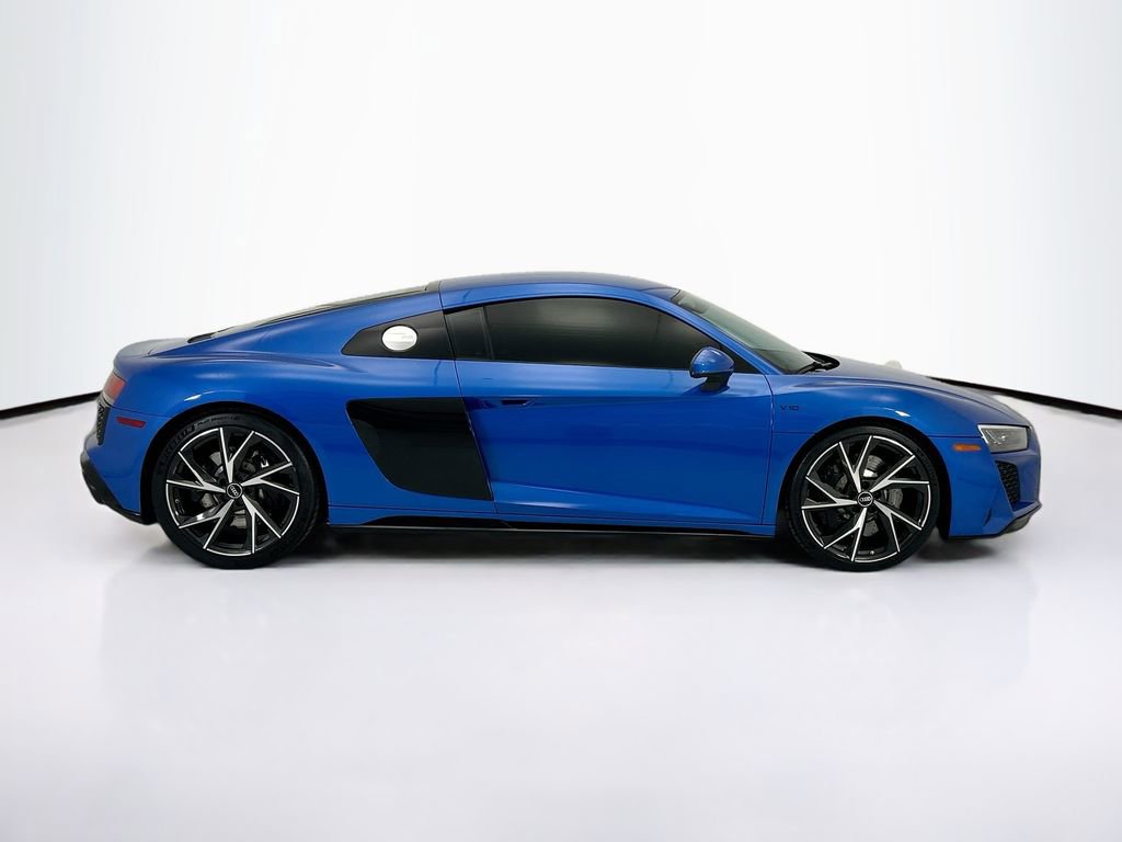 Used 2021 Audi R8 V10 RWD image 4