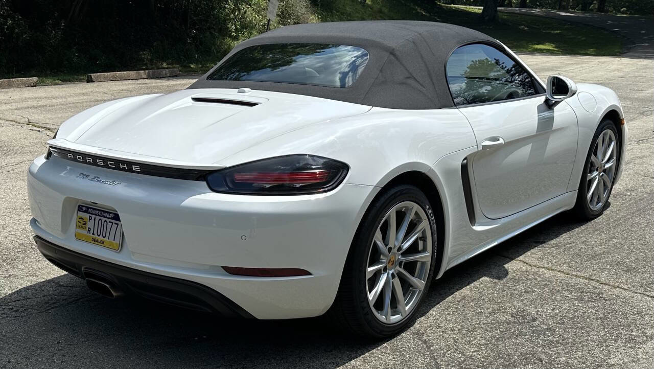 Used 2018 Porsche 718 Boxster image 6