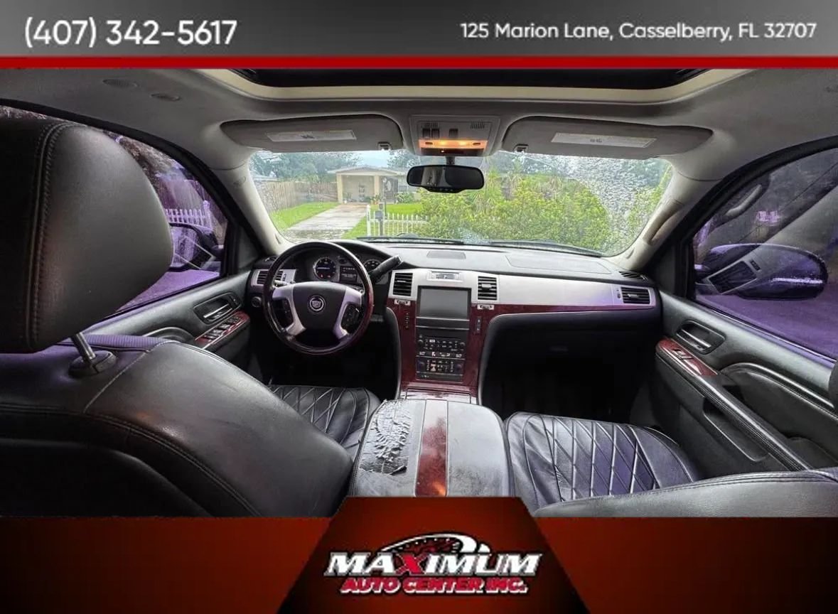 Used 2011 Cadillac Escalade 2WD w/ Touring Package image 5