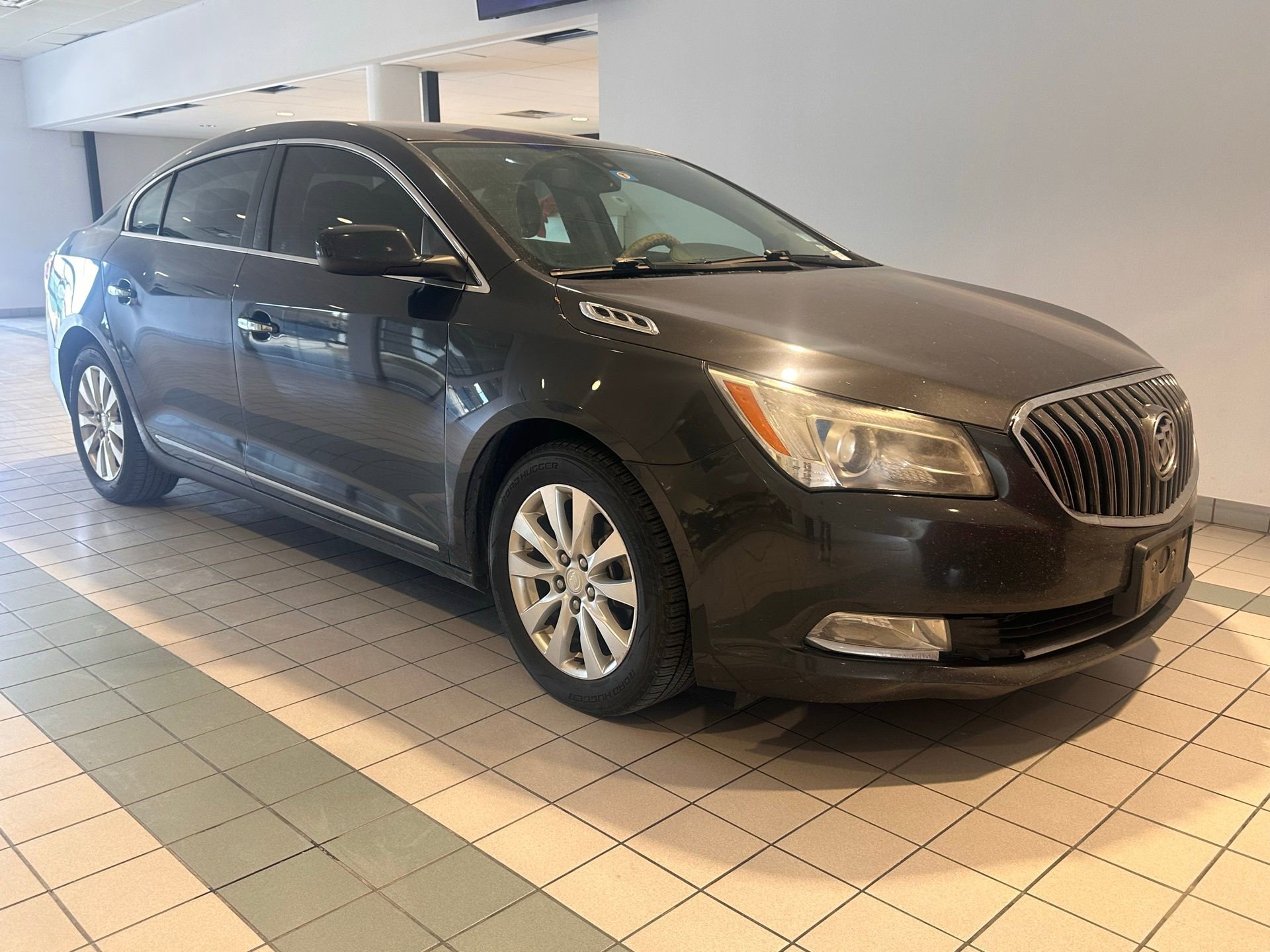 Used 2015 Buick LaCrosse image 3