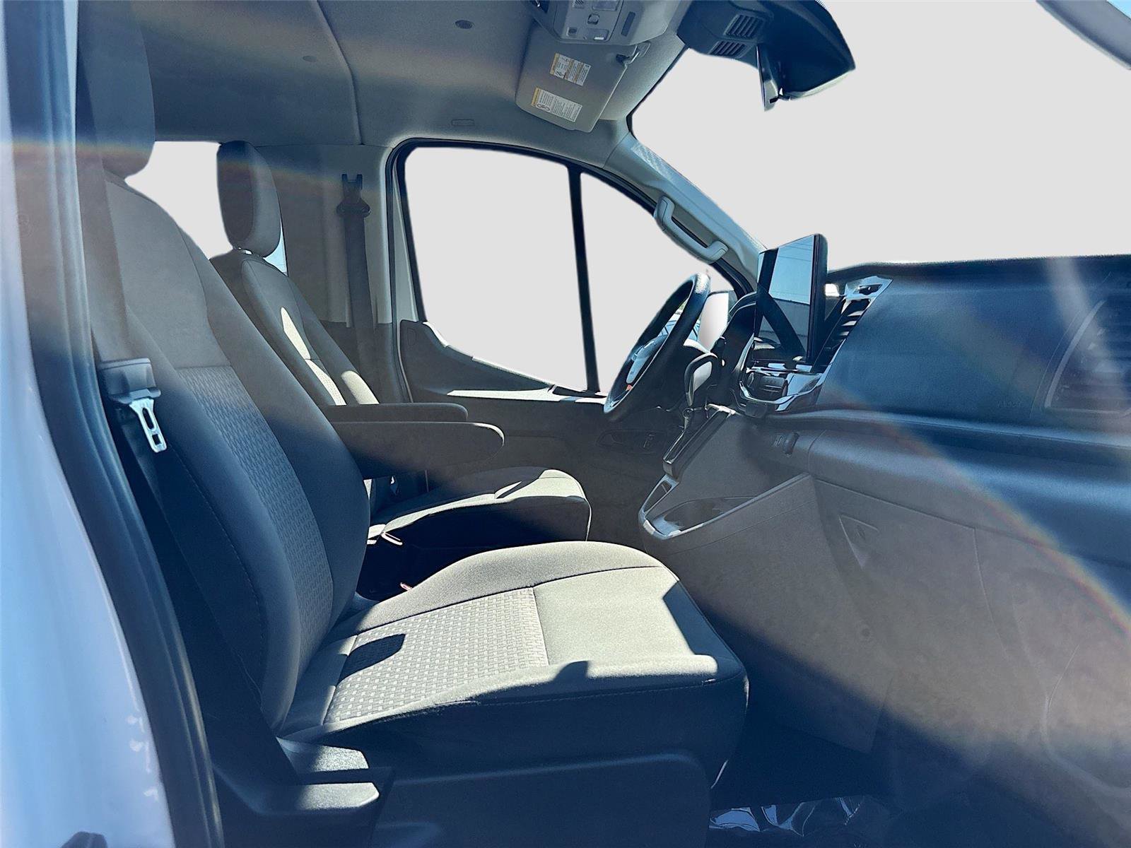 Used 2024 Ford Transit 350 XLT image 27