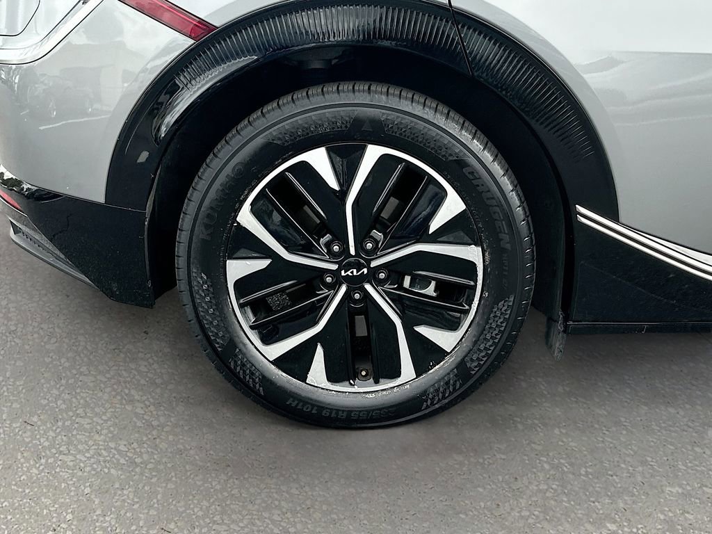 Certified 2024 Kia EV6 Wind image 31
